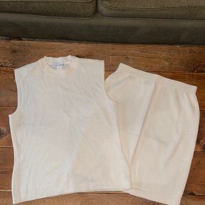 St. John Cream Sleeveless Size P and Matching Size 2 Skirt Excellent